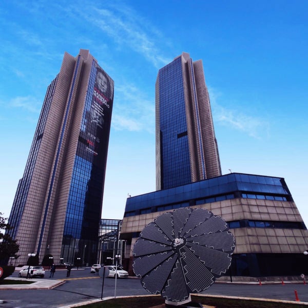 Holding structures. Sabanci holding.