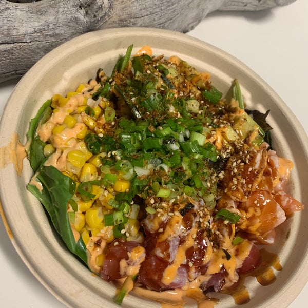 Снимок сделан в Love Art Sushi пользователем Kevin V. 9/12/2019
