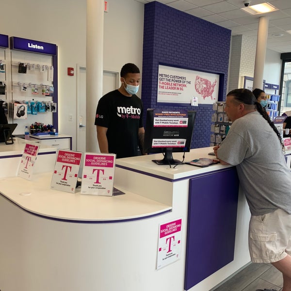 Metro by T-Mobile - Downtown Providence - 0 tips