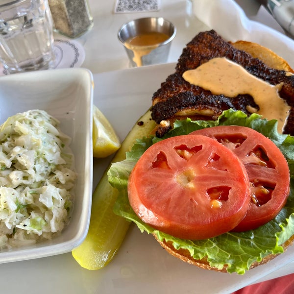 Pepe's Wharf 371 Commercial St