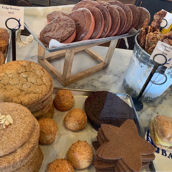 Aster bakery card. Столовая на адмиралтейской. Хлебная усадьба петергоф. Aster bakery. Отель санкт-петербург столовая.