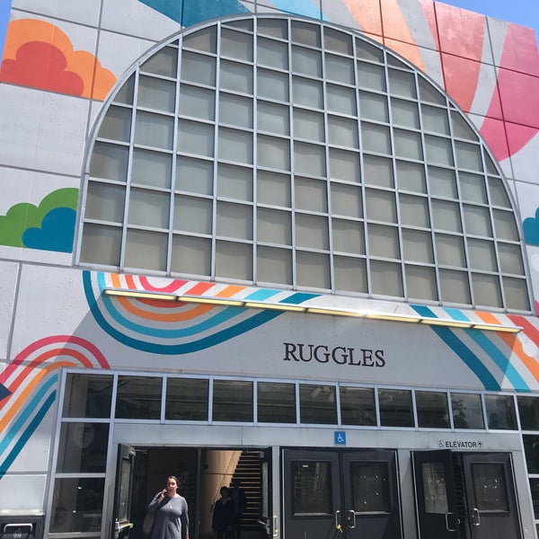 Photos à MBTA Ruggles Station Station de métro à Boston