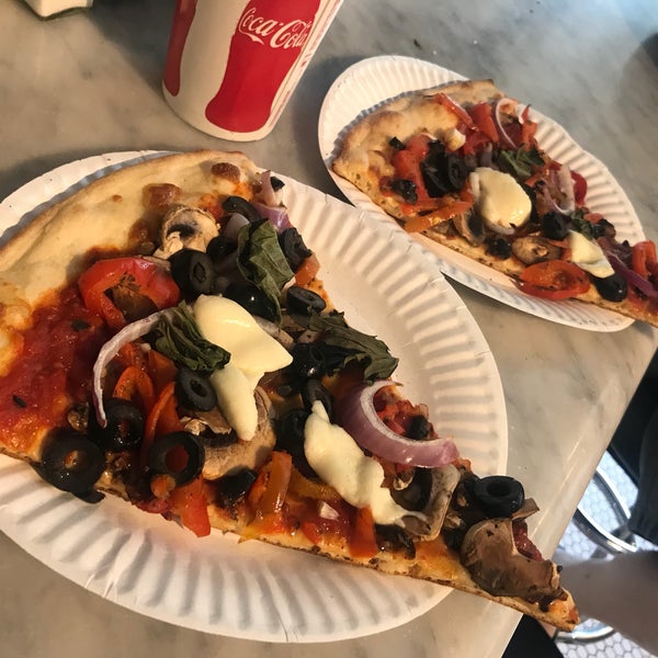 5/9/2018にKevin V.がJoe&#39;s Pizza - Hollywood Blvdで撮った写真