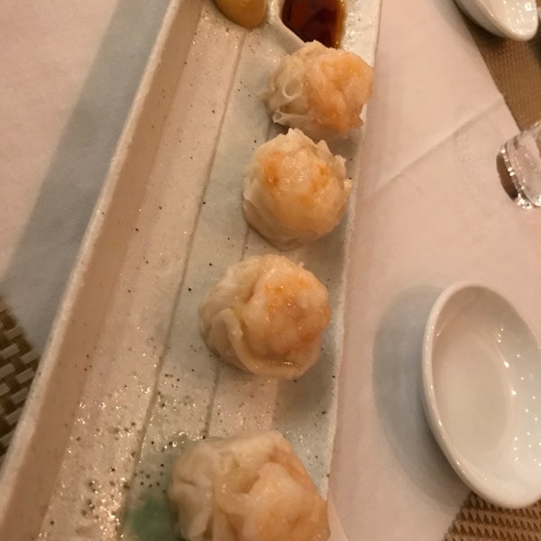รูปภาพถ่ายที่ Sushi Sen-Nin โดย Kevin V. เมื่อ 1/27/2018
