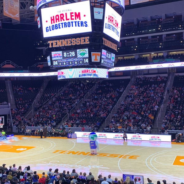 รูปภาพถ่ายที่ Thompson-Boling Arena โดย Gustavo T. เมื่อ 1/25/2020