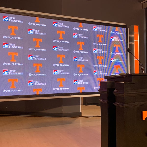 Brenda Lawson Athletic Center - University of Tennessee - 117 visitors