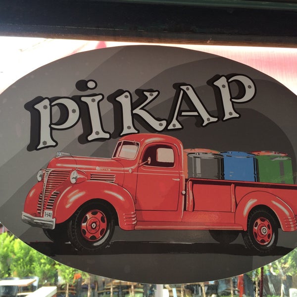 Foto tirada no(a) Pikap Cafe Bar Canlı Müzik por Pikap Cafe &amp; Pub em 3/12/2016