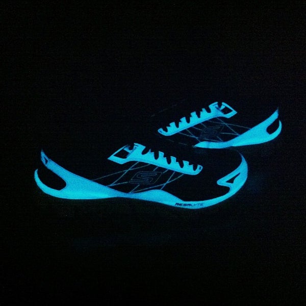 skechers one utama new wing