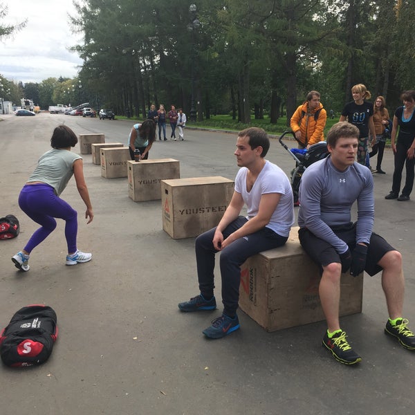 Площадка рибок в парке Победы