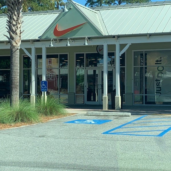 Nike Factory Store - Tienda deportivos