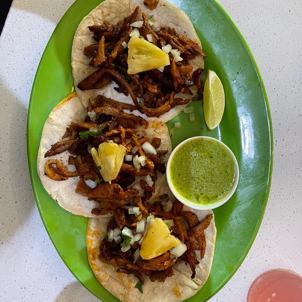 7/4/2021 tarihinde Andrius B.ziyaretçi tarafından La Capital Tacos'de çekilen fotoğraf