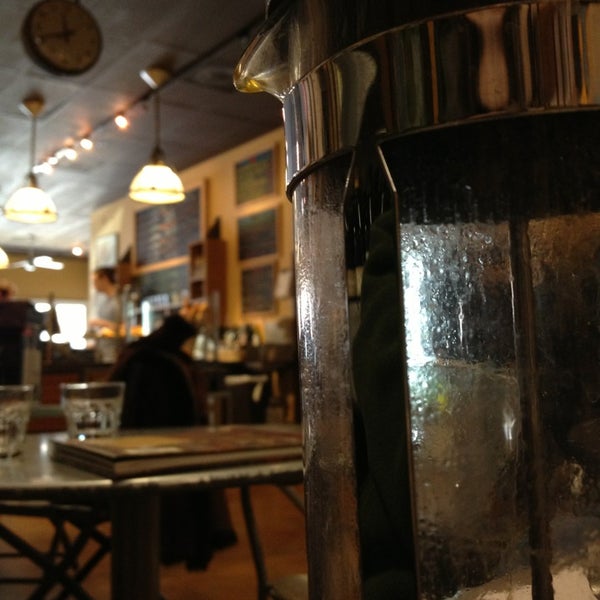รูปภาพถ่ายที่ Market Street Coffee โดย Heather N. เมื่อ 1/27/2013