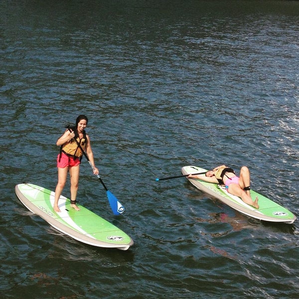 Photo taken at Manhattan Kayak + SUP by Debora W. on 7/20/2015