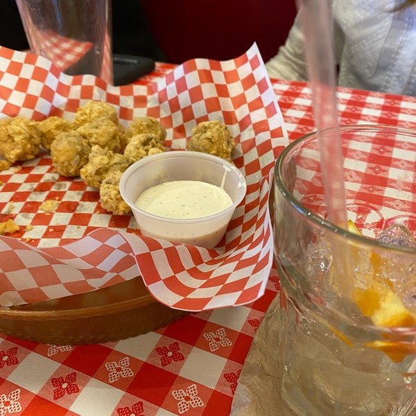 Chip's Old Fashioned Hamburgers 7 tips from 344 visitors