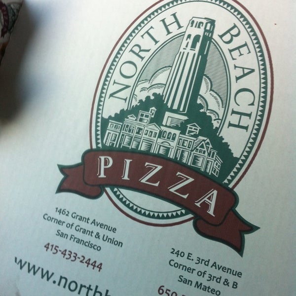 Foto tirada no(a) North Beach Pizza por Cathrine L. em 7/7/2013