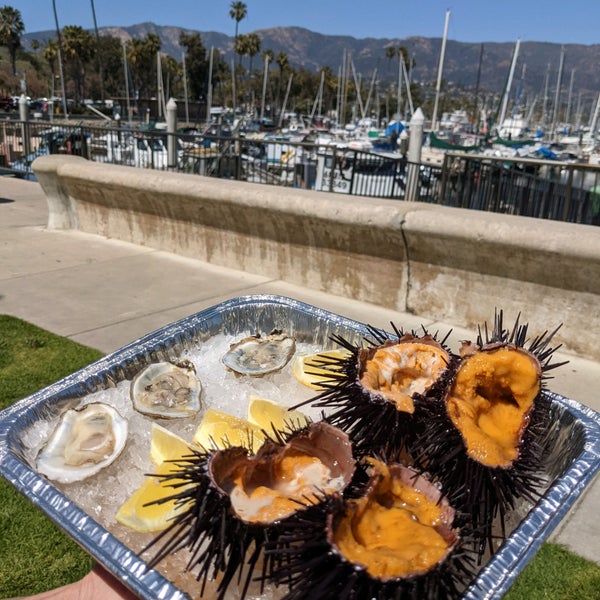 4/18/2021 tarihinde Adrienne S.ziyaretçi tarafından Santa Barbara Fish Market'de çekilen fotoğraf