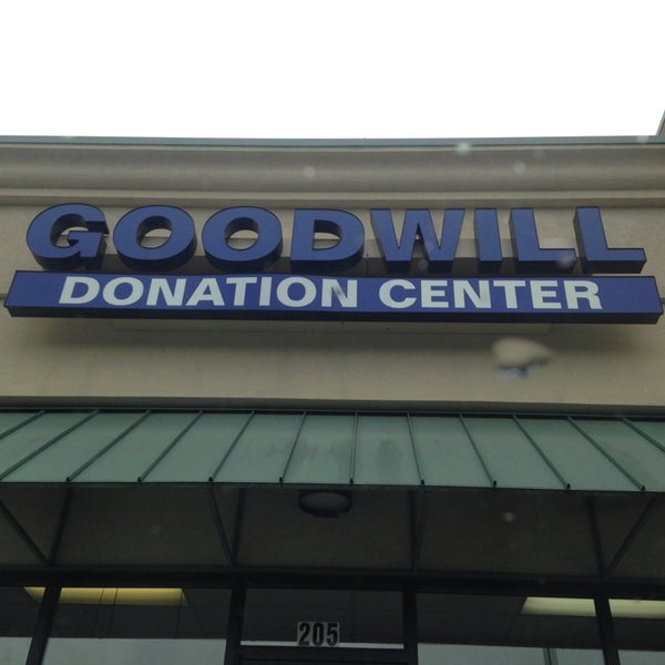 Photos at Goodwill Donation Center - Piedmont Heights - 1589 Monroe Dr NE
