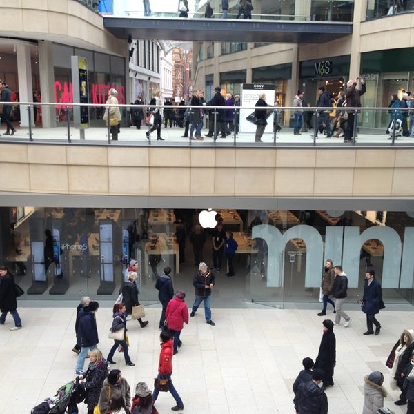 Apple Trinity Leeds Electronics Store in Leeds