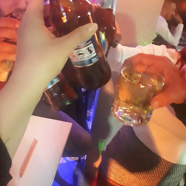Foto tirada no(a) 4ever Karaoke Shot Bar por Ayşe  Belma . em 3/30/2019