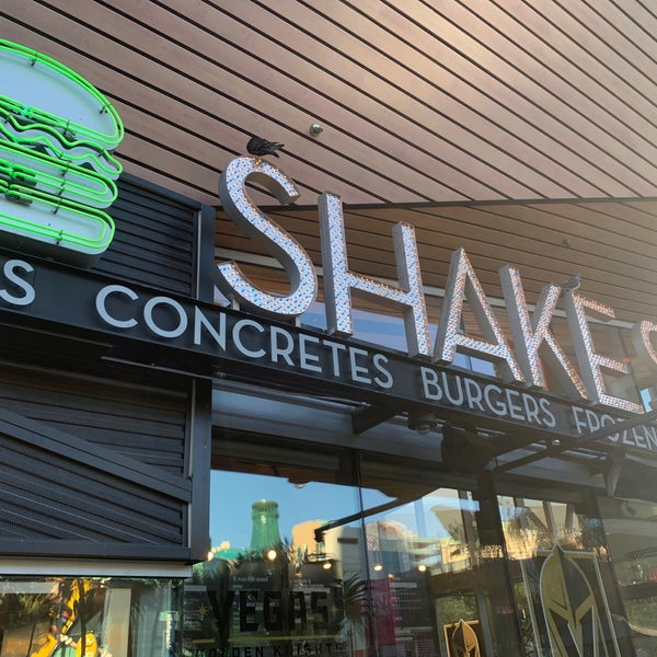 Photo prise au Shake Shack par Ahsan A. le12/3/2021