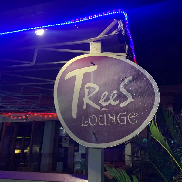 Trees Lounge 440 Aleka Pl, 1