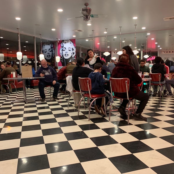 Photo taken at Rick&#39;s Dessert Diner by Ahsan A. on 1/12/2019