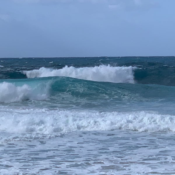 รูปภาพถ่ายที่ Sheraton Kauai Coconut Beach Resort โดย Ahsan A. เมื่อ 2/10/2020