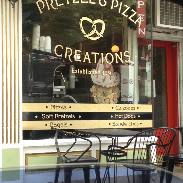 Foto tirada no(a) Pretzel &amp; Pizza Creations por Mahmud F. em 5/28/2013