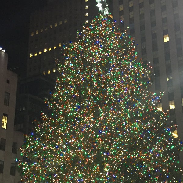 Photo taken at Rockefeller Center by Liz E. on 12/22/2015