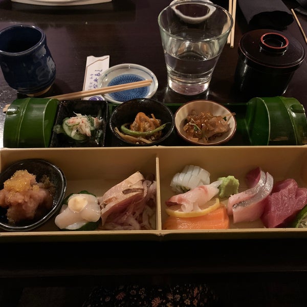 Foto tirada no(a) Fuki Sushi por Clotilde G. em 10/27/2019