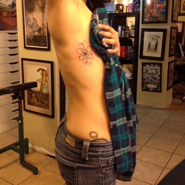 2/9/2014にNat C.がThree Kings Tattoo Parlorで撮った写真