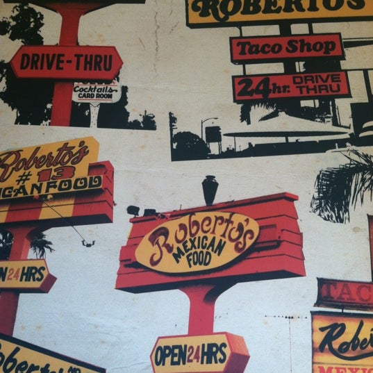รูปภาพถ่ายที่ Roberto&#39;s Taco - Del Mar โดย Monique R. เมื่อ 12/9/2012
