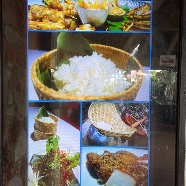 รูปภาพถ่ายที่ Tong&#39;s Thai Restaurant โดย Elizabeth E. เมื่อ 5/30/2022