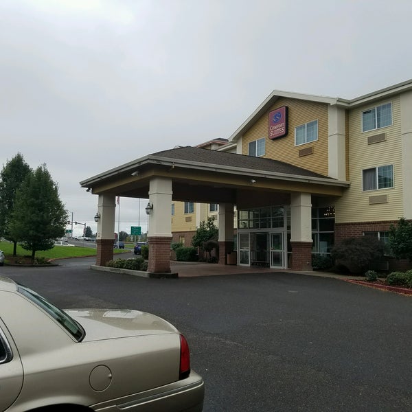Photos At Comfort Suites Clackamas 1 Tip