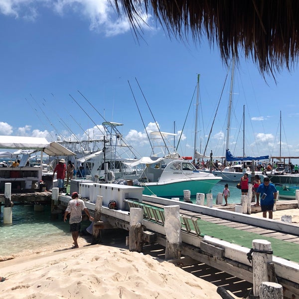 Isla mujeres причал
