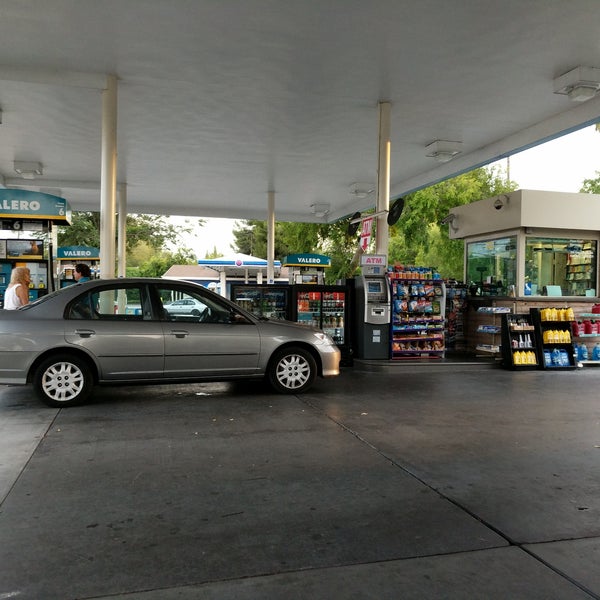 Valero (Now Closed) Fuel Station in Palo Alto