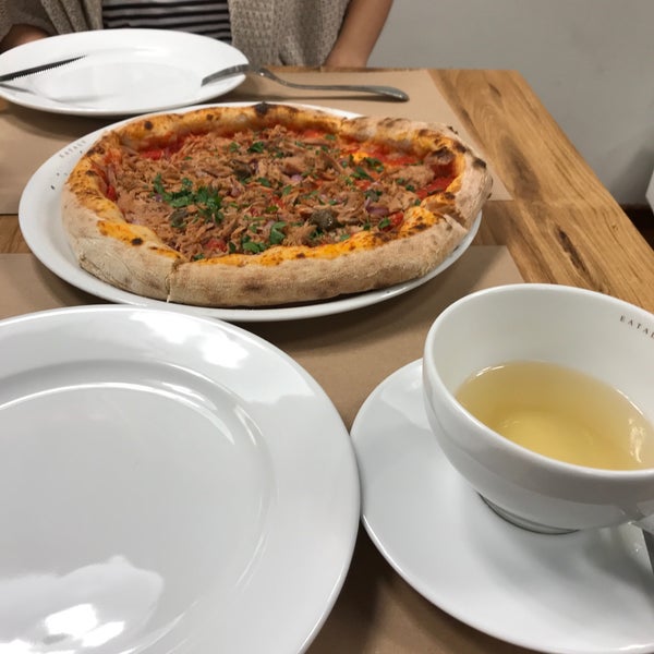 Снимок сделан в La Pasta &amp; La Pizza пользователем Настя В. 11/5/2017