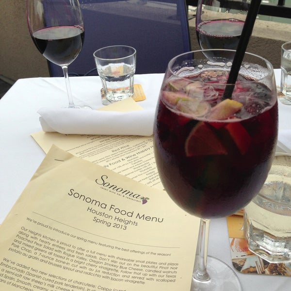 4/24/2013にKelly K.がSonoma Wine Bar &amp; Restaurantで撮った写真