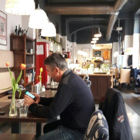 3/14/2016에 Süreyya T.님이 Liberica Cafe에서 찍은 사진