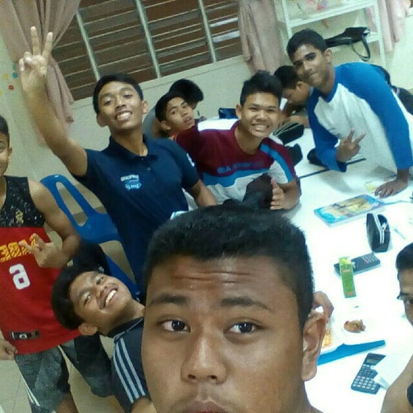 次での写真：Sekolah Menengah Sains Kepala Batas - 550人の訪問者 から 7個 ...