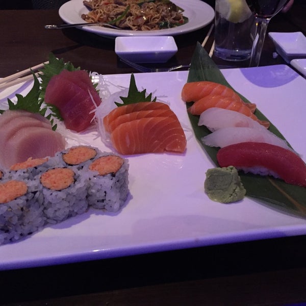 Photo taken at Nishiki Hibachi &amp; Sushi Restaurant by McGregaa on 11/14/2014