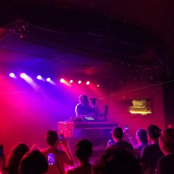 Photo taken at Knitting Factory by Ernie on 5/26/2018