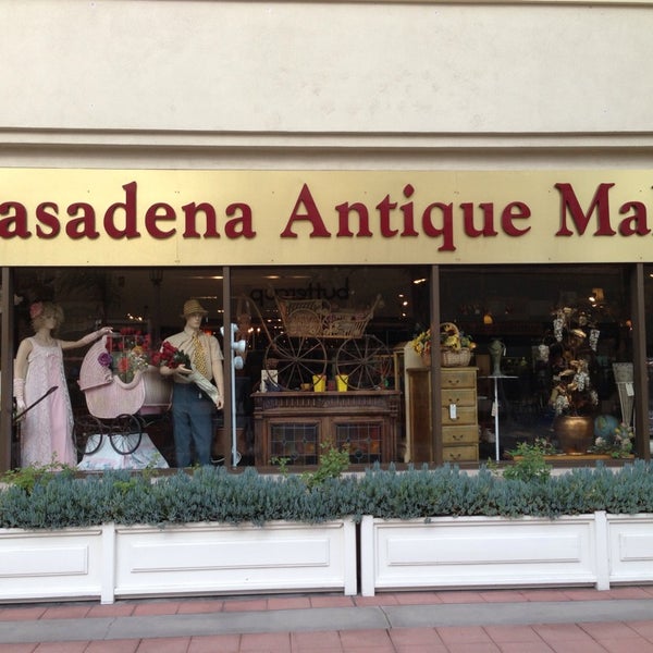 รูปภาพถ่ายที่ Pasadena Antique Mall โดย 성근 하. เมื่อ 5/23/2013