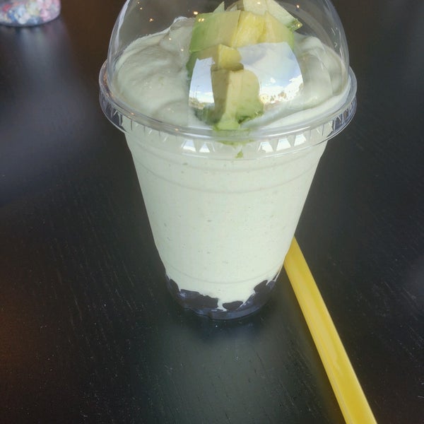 Photo taken at Easy Life Boba Tea by Lilith A. on 6/4/2020