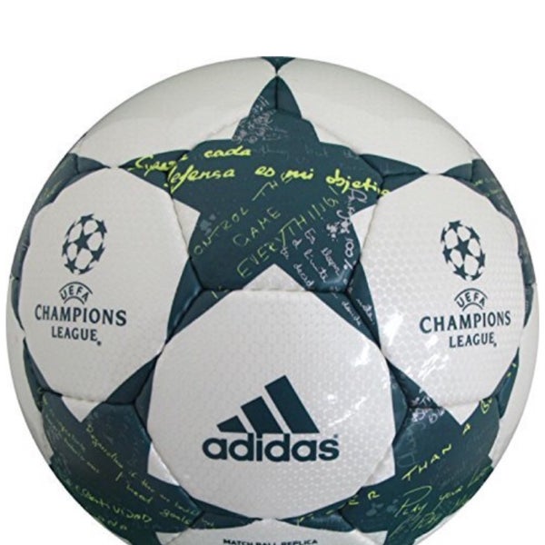 Adidas Finale 16