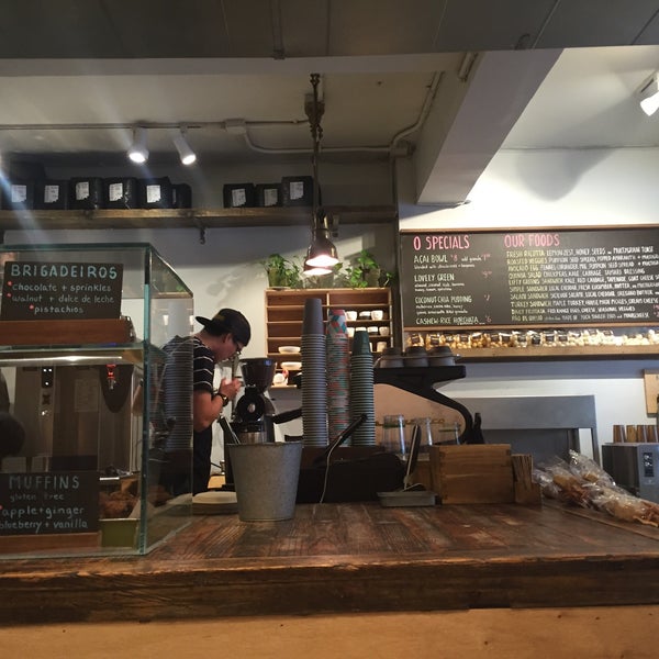 6/15/2016 tarihinde Jenn V.ziyaretçi tarafından O Cafe'de çekilen fotoğraf