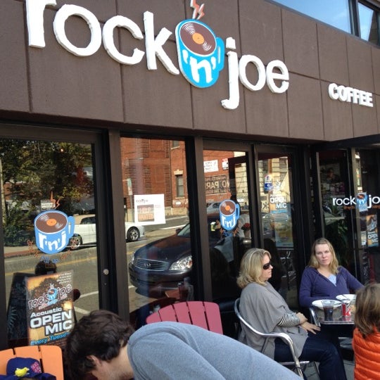 Photo taken at Rockn’ Joe Coffeehouse &amp; Bistro by Emil H. on 10/14/2012