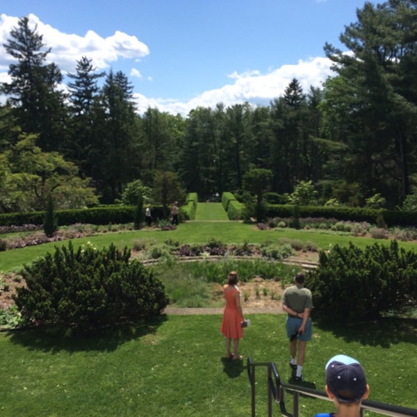 5/25/2014 tarihinde Emil H.ziyaretçi tarafından Greenwood Gardens'de çekilen fotoğraf