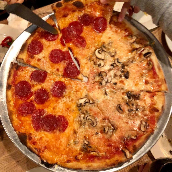 Photo taken at Pizzeria Giove by Emil H. on 4/22/2018