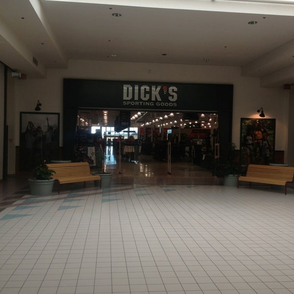 DICK'S Sporting Goods Wichita, KS